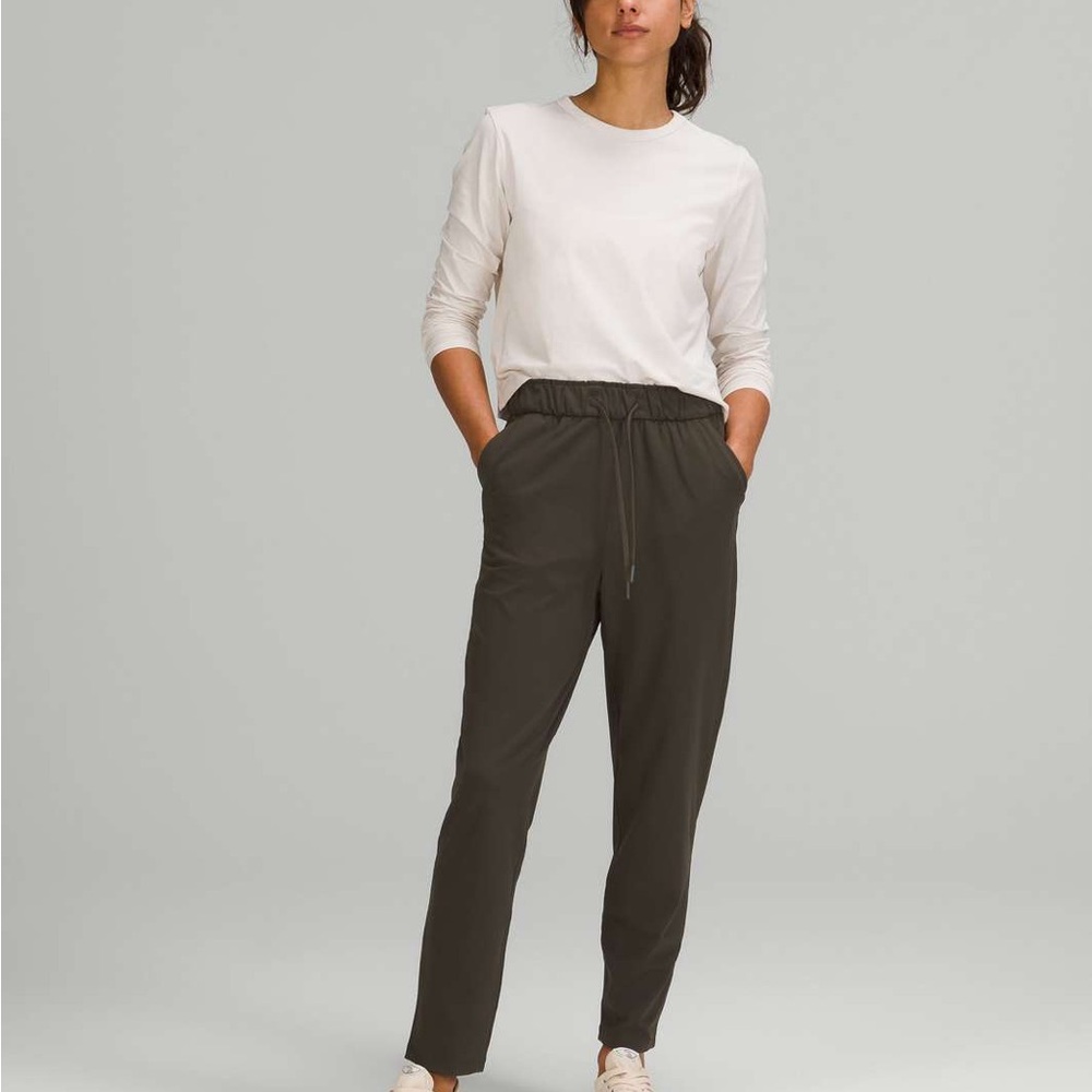 Lululemon STRETCH HIGH-RISE PANT 7/8 LENGTH in dark olive